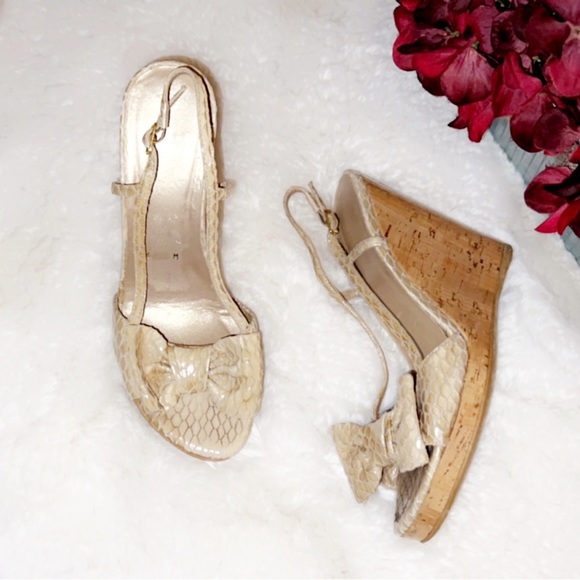 STUART WEITZMAN Snake Skin Bow Wedge Sandal - Picture 2 of 9